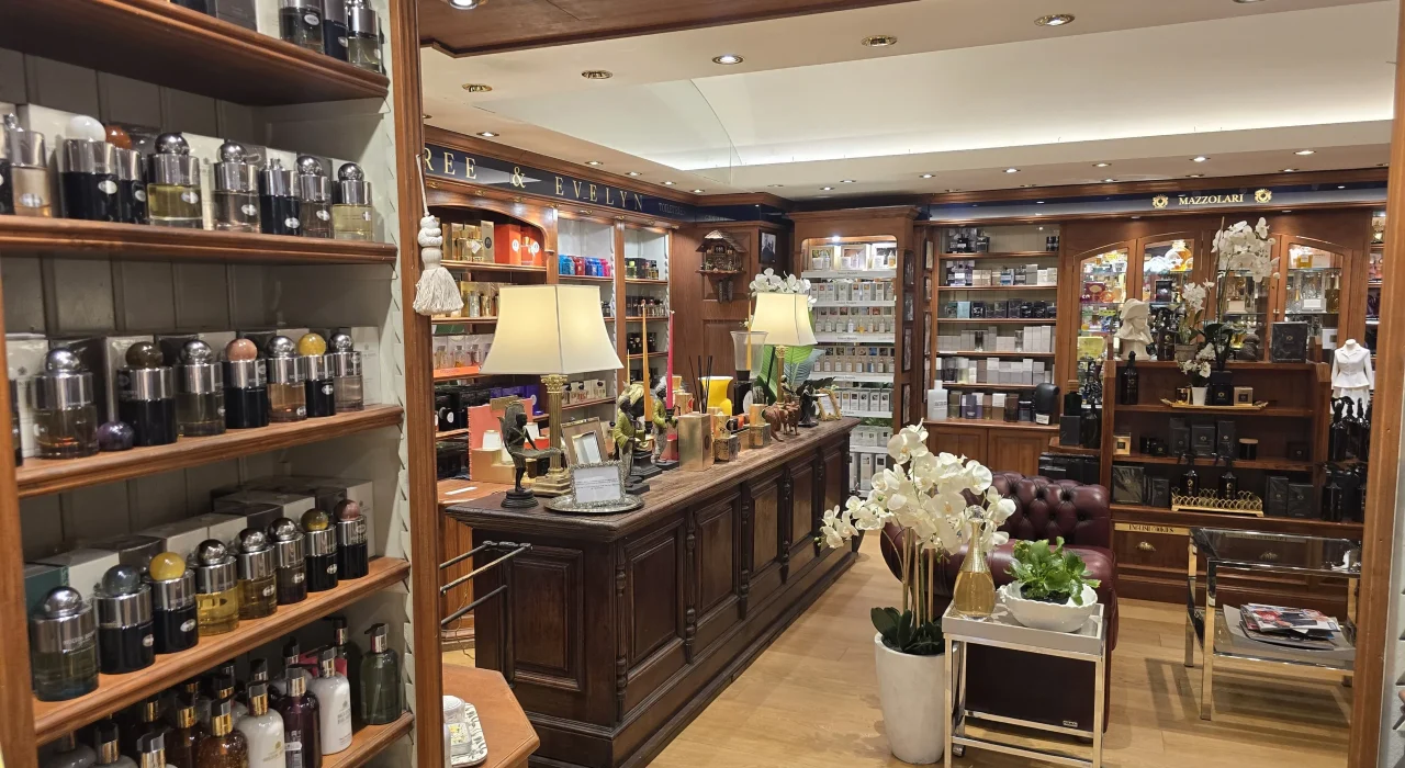 cosmetics shops in milan