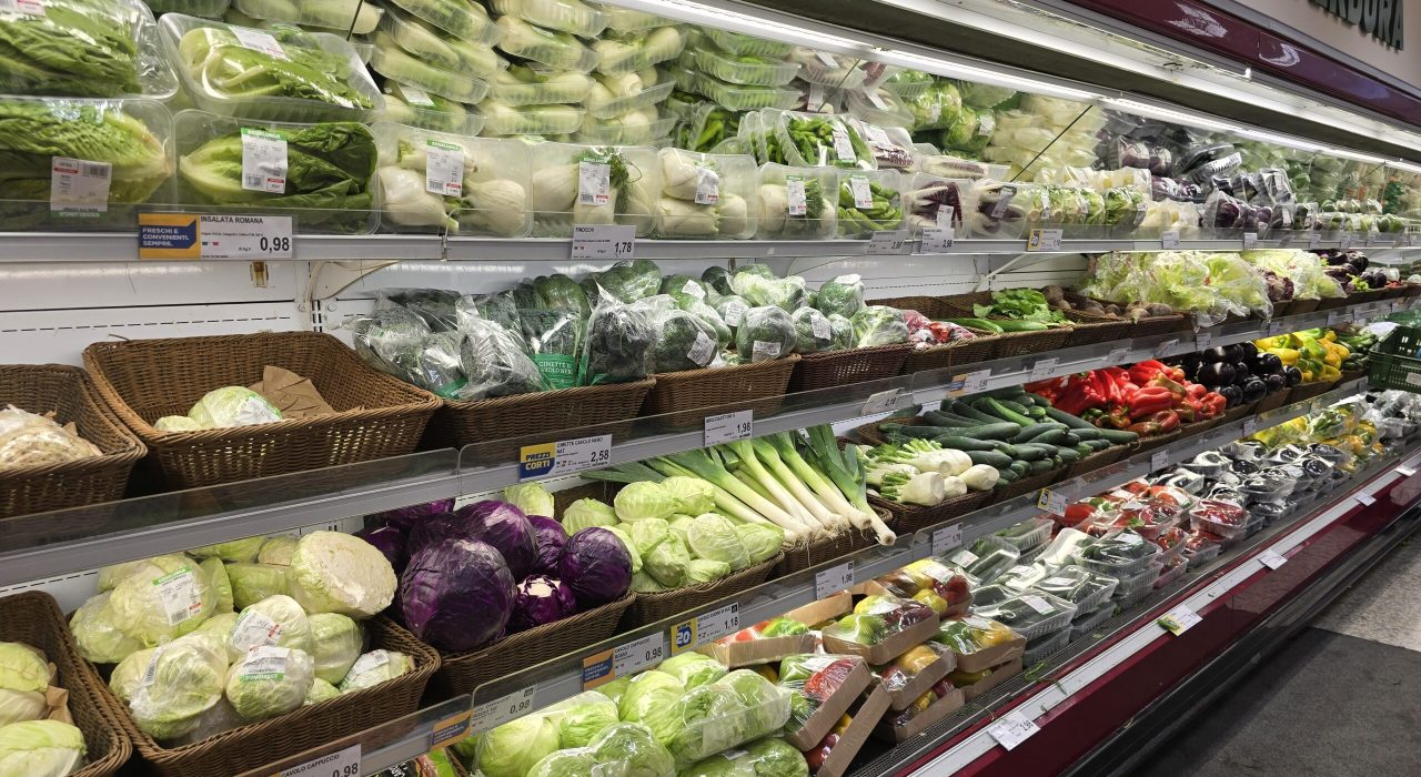 Grocery stores in Milan